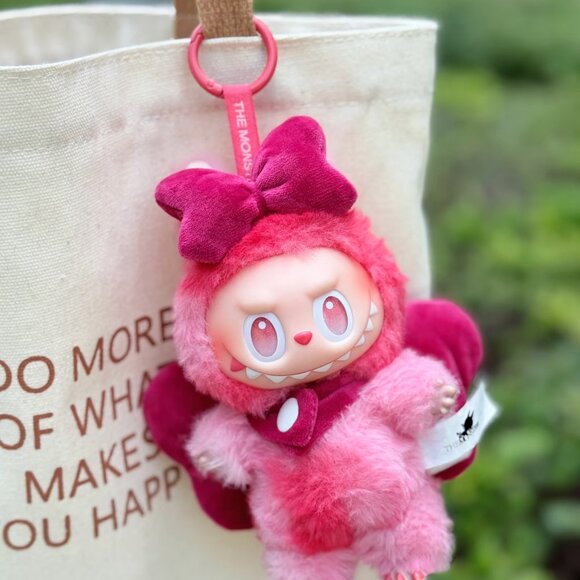 [Bundle of 2] Labubu Bow Outfit Set – Sweet Red & Pink Butterfly Look 🦋🎀 - Picture 7 of 8